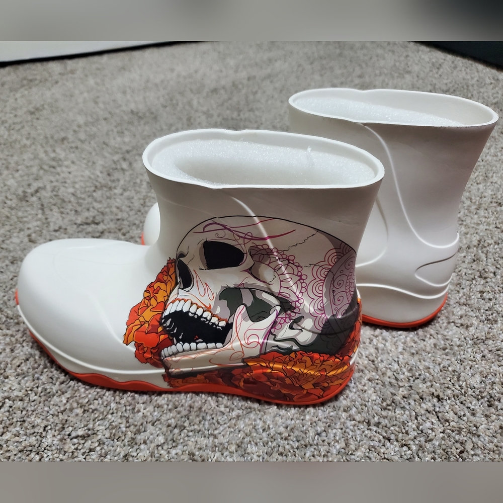 UIN Womens Boots / Skeleton